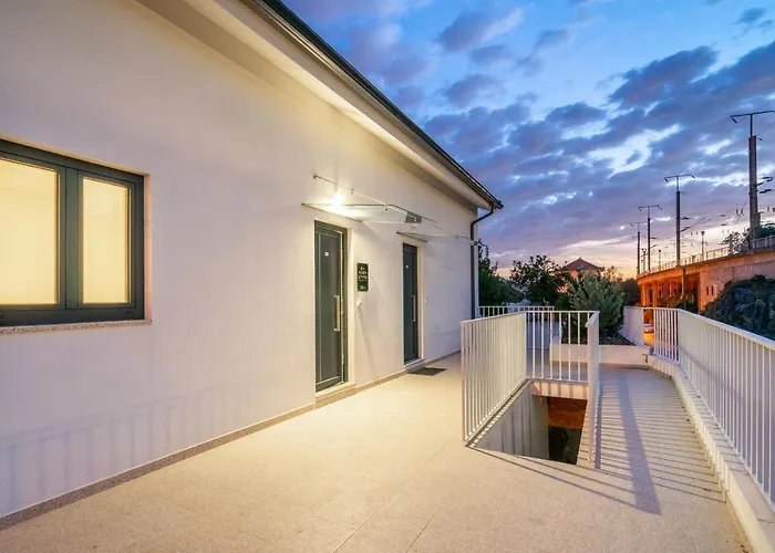 Whome Riverside View Premium W/ Ac & Terrace * פורטו