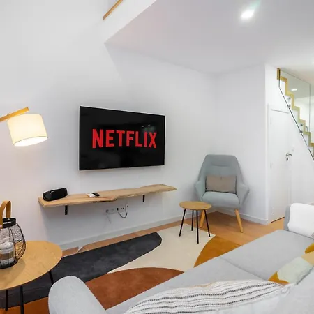 Appartamento Whome Riverside View Premium W/ Ac & Terrace